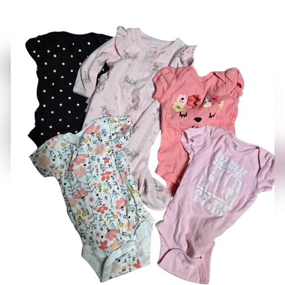 Bundle of 5 Baby Onesies in Pink and Floral 0-3 Months - Picture 1 of 4